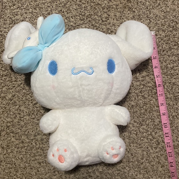 Cinnamoroll Plushie - Picture 2 of 5